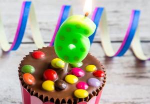 Quality Hand Painting 0-9 Number Candles For Birthday Cakes With Dots Design wholesale