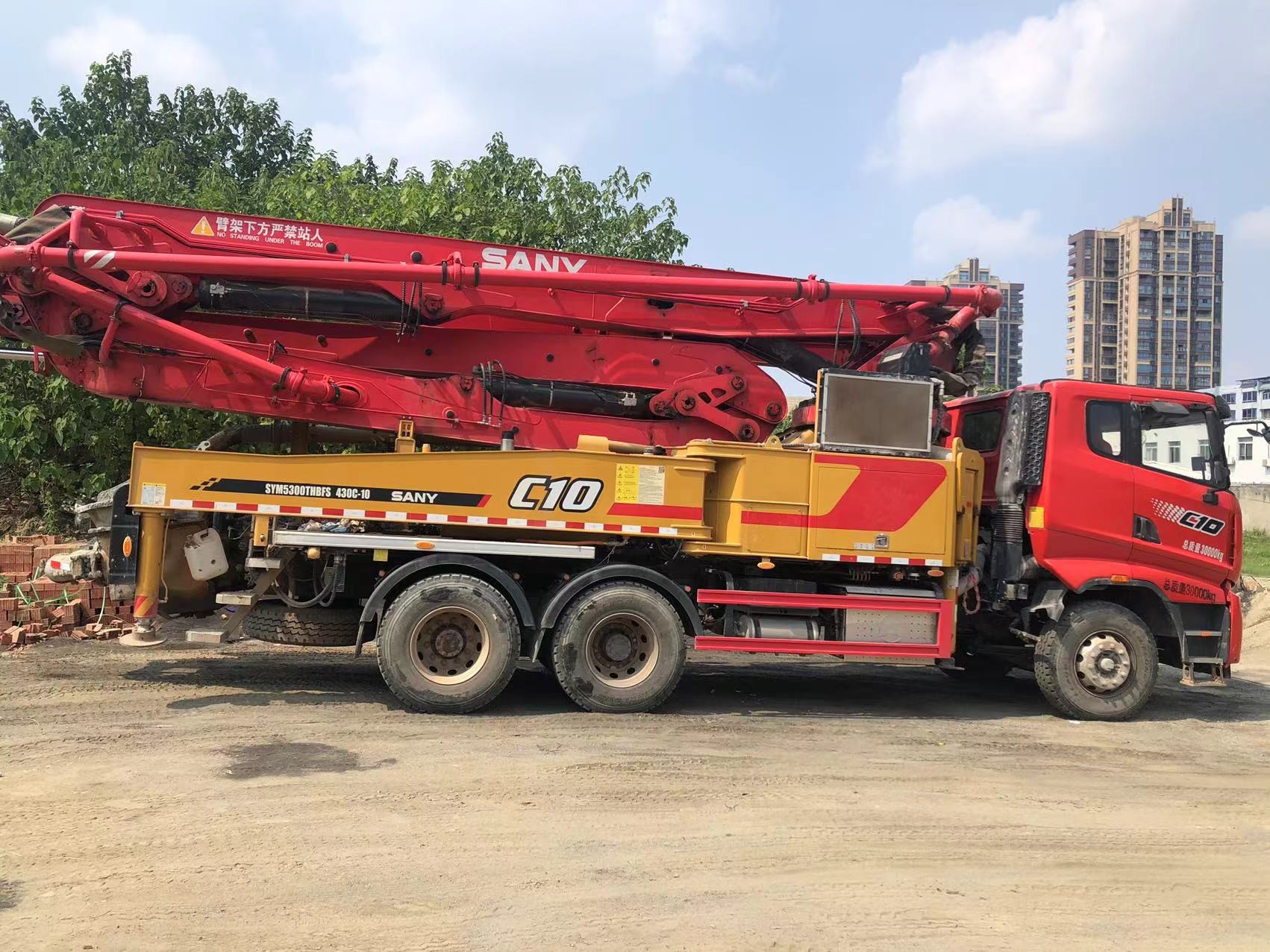 2022 43m Sany Heavy Industry All-Terrain Mobility: Access Tight Spaces & Remote Sites with Ease