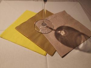 Quality Eco Friendly 2ply Luxury Paper Napkin 33x33cm Full Embossed Patteren wholesale