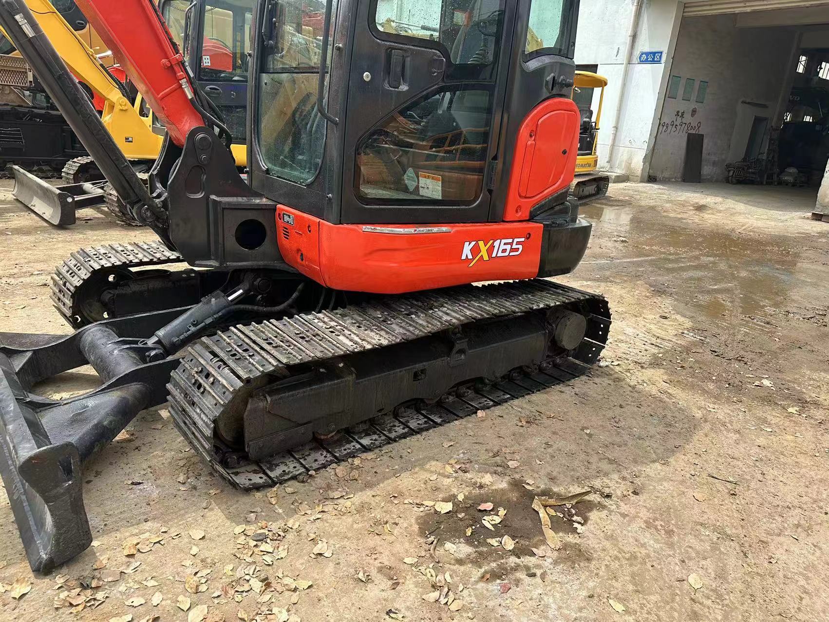 Used mini digger Kubota165 Japan origin cheap price/Second hand hydraulic crawler Excavator Kubota165 High quality