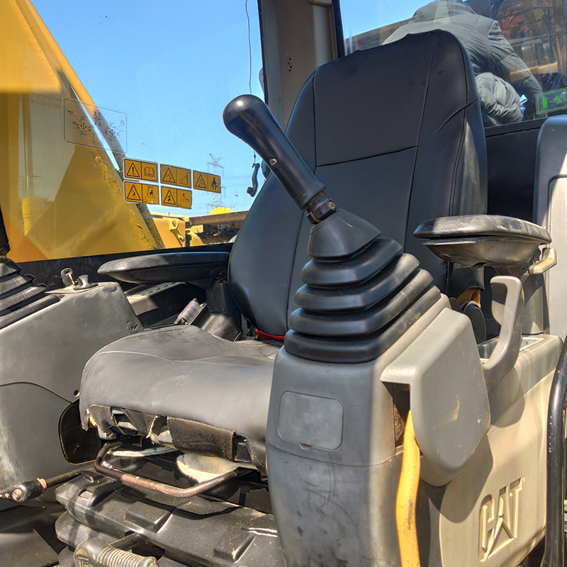 Used 20 Ton CAT 320D Crawler Excavator with 410L Fuel Tank and 1m3 Bucket Capacity