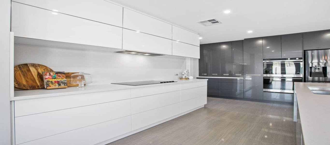 Customized High End Kitchen Cabinets with Island Designs and Modern Glossy Veneer Color