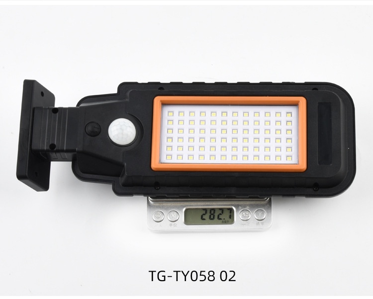 Outdoor 100COB 210COB 25W Pole Solar Street Light With 2400mAH Battery