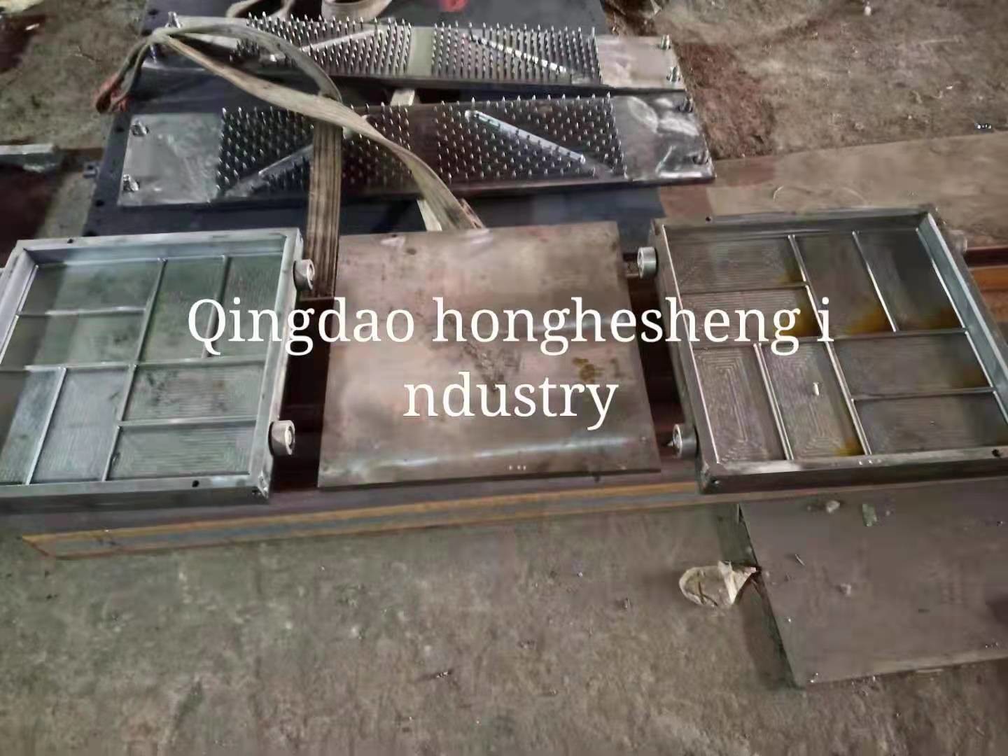 Rubber Interlocking Tile Making Machine