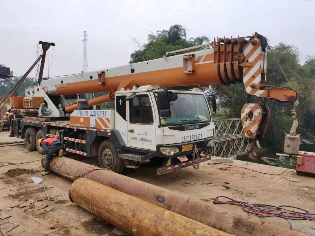 in 2014, 35 Tons of Second-Hand Truck Heavy Equipment Crane Was Used