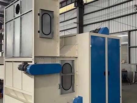 Cheap 200kg/H - 600kg/H Carding Machine 2350mm Vibrating Hopper Feeder for sale