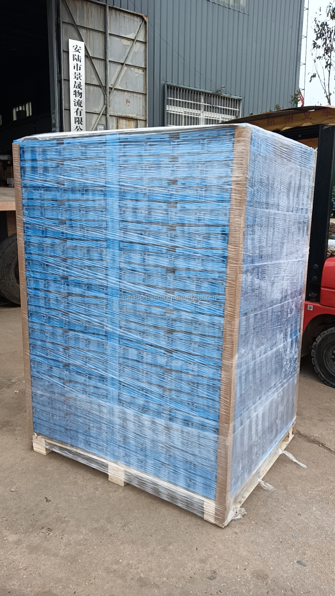 Customized Color Stackable PP Material Plastic Storage Box Internal Size 565*365*150mm