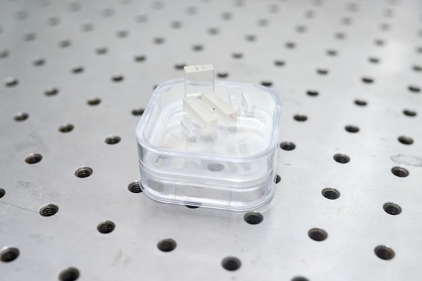 Manufacturer large nonlinear optical coefficient KTP crystals for industrial application