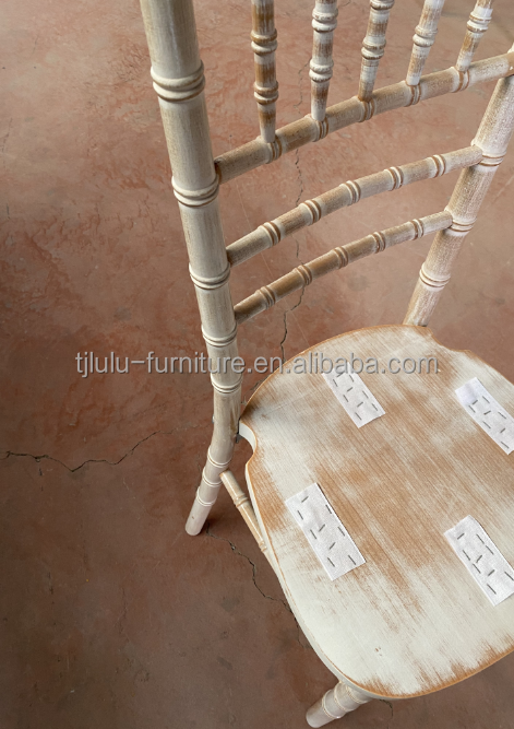 Home Furniture Mail Packing White Wash Chiavari Chairs Wood Wedding Hotel Banquet Stackable Chair with Removable Cushion