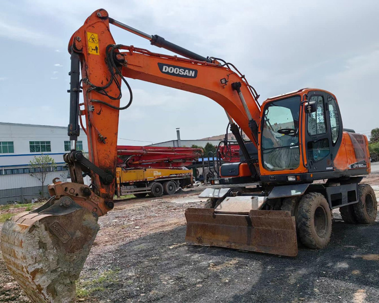 Agriculture Used Digger Doosan 150 DX150W-9C