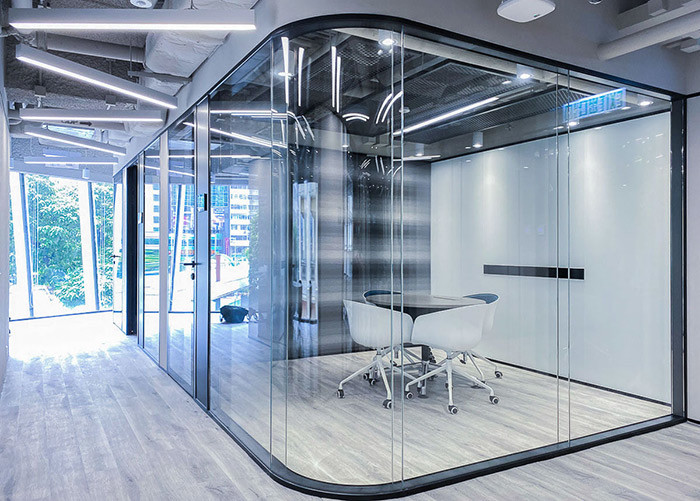 Curved Glass Partitions Arcuated Glass With Door Unique Artistic Sense Office Space 108mm Full View Single Double Glass