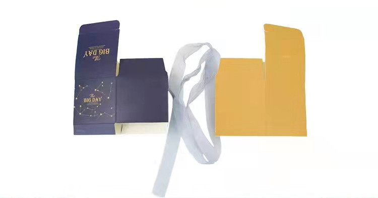 Art Paper 17g Sweet Wedding Favour Chocolate Boxes With Ribbon Handle