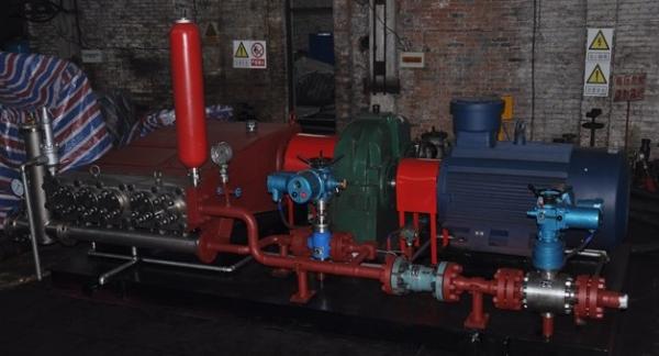 5ZB500 Professional Water Injection Pumps For Oil Wells Flow 20 - 180m³/h