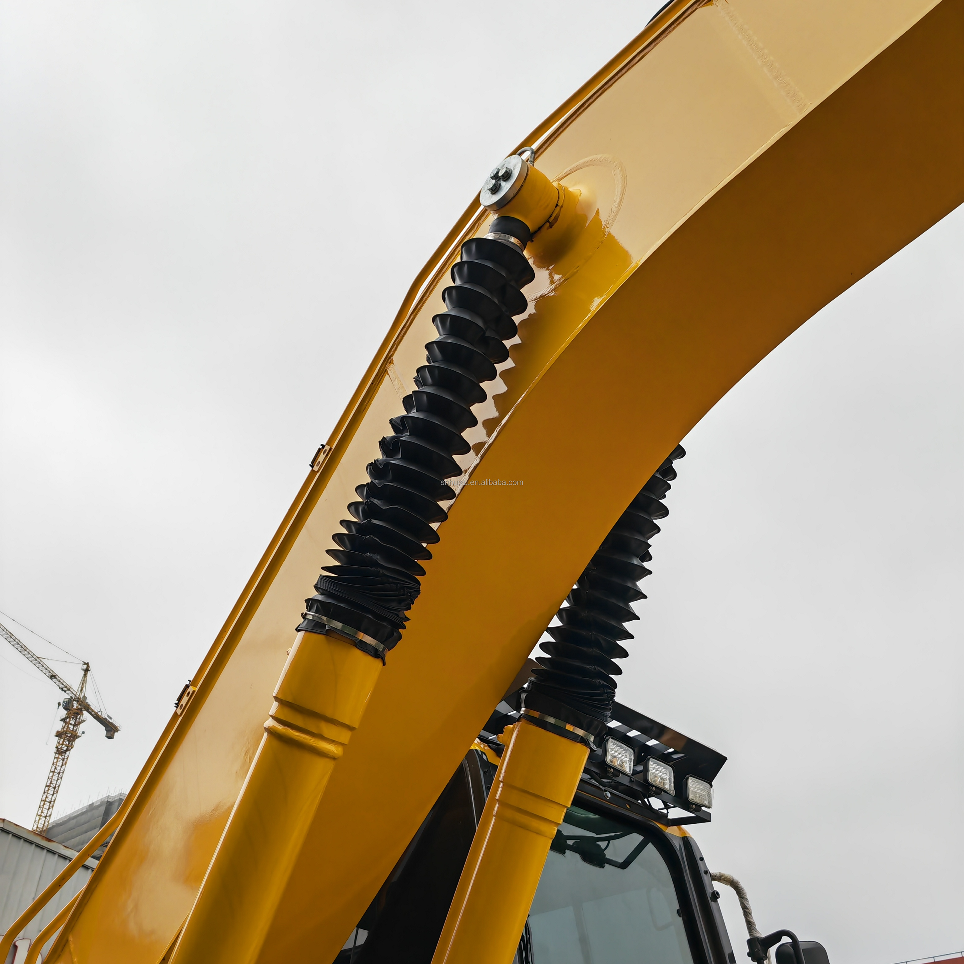 used crawler excavator with high power komatsu pc200/second hand komatsu pc200