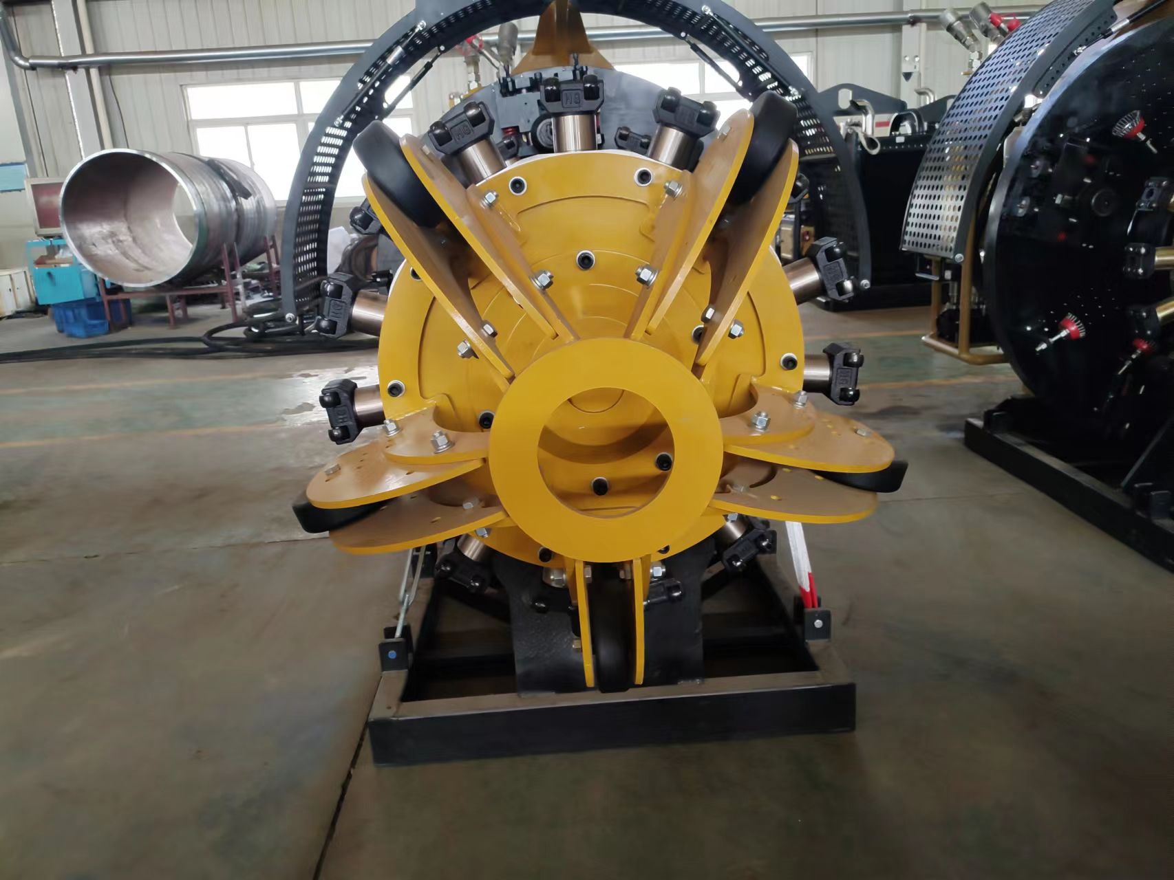 Metal Stainless Steel and Carbon Steel Cutting 133kW Cold Pipeline Beveling Machine