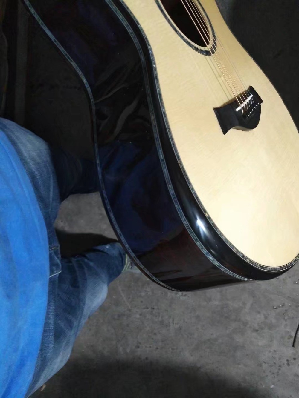 AAAA dreadnought body customize guitar cut-away AAAA all solid single cut armrest acoustic electric guitar