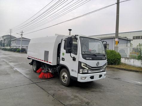 Easy Operation Road Cleaning Vehicle Automatic Replenishment For Municipal