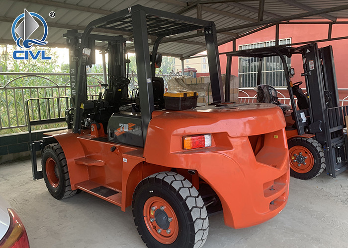 7 Tons Diesel Forklift 195KW Engine Counterbalanced Lift Trucks Internal Combustion Type Lifting And Handling
