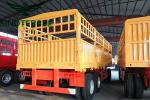 Livestock Fence Cargo Trailer Full Size Semi Trailer For Poultry Puffy