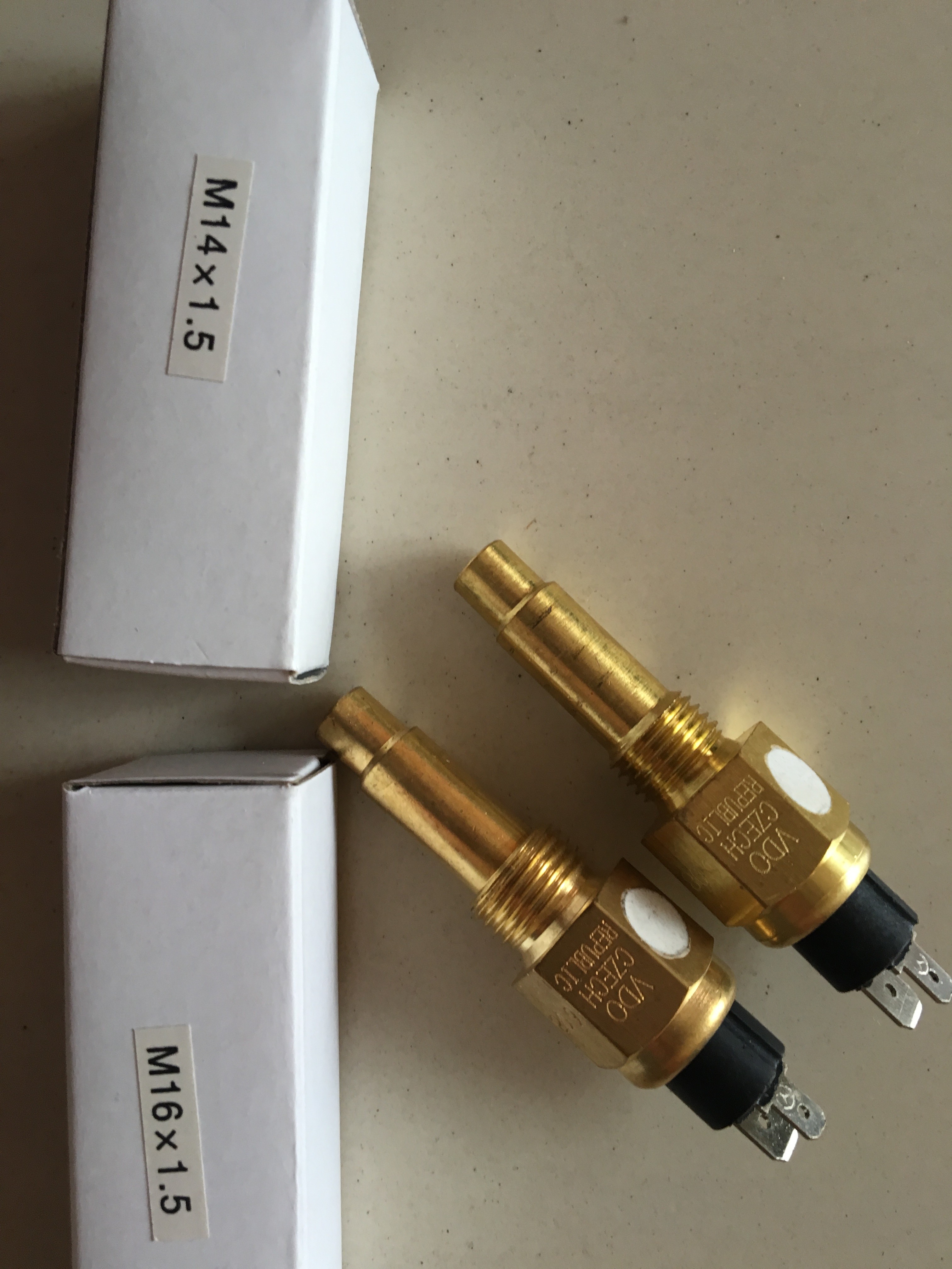 Water Engine Coolant Temperature Sensor