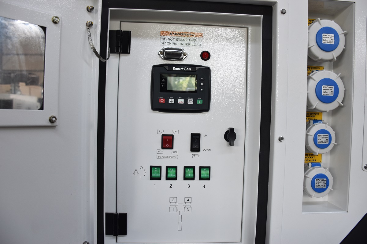 EPA 120L 4x1000w Kubota Portable Light Tower Generator LED
