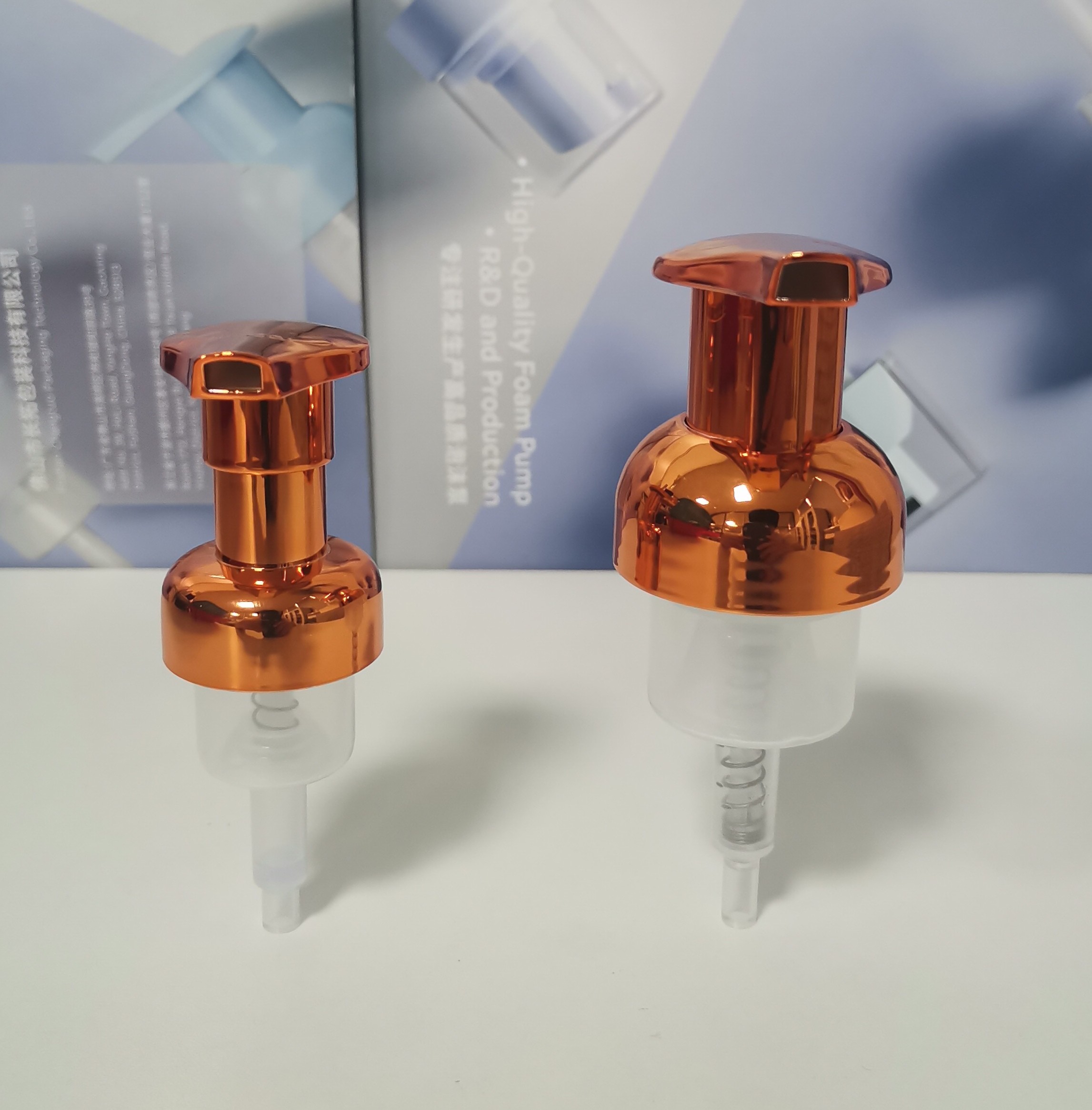 Customized Foam Bottle Pump Dispenser With 0.4cc - 1.5cc Output Left-Right Lock Way