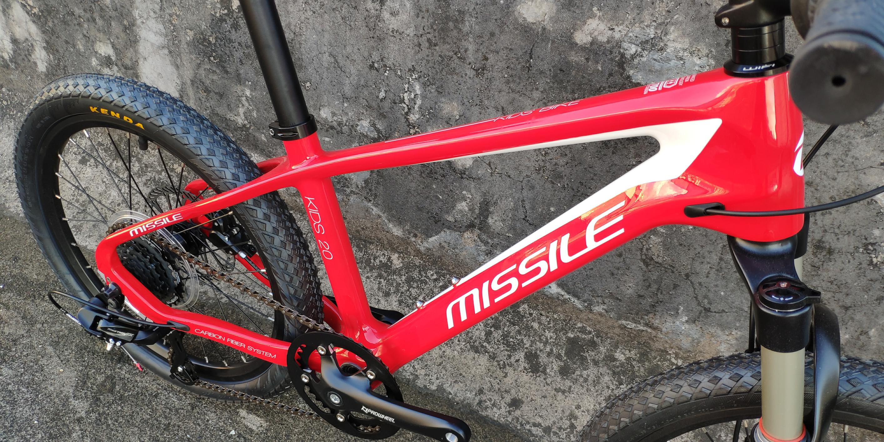 20 Inch Children Bicycle With Suspension Fork And Carbon Fiber Frame Weighs Only 11kg