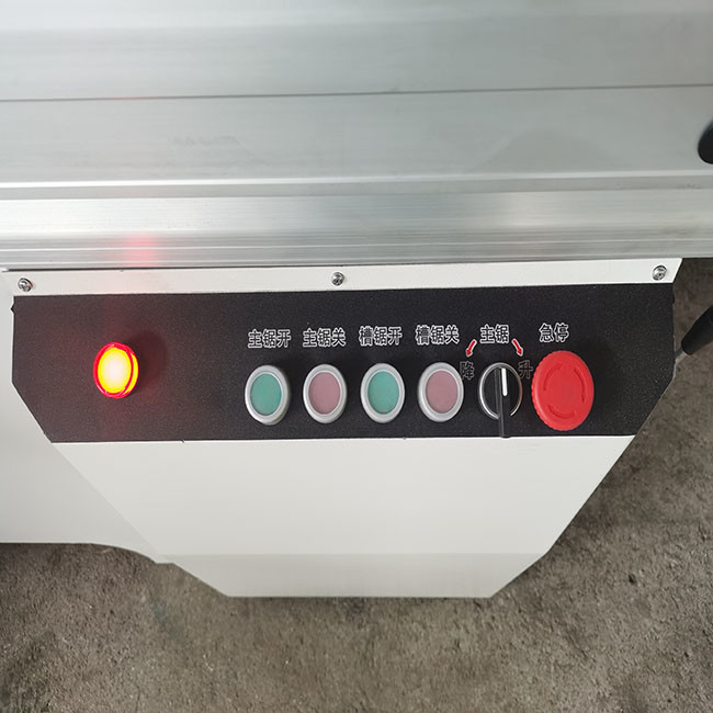 Linear Cutting Sliding Table Saw Machine 90 Degree For Woodworking