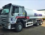 Light Diesel Oil Tanker Truck 20 - 25 CBM 5000 - 6000 Gallons Volume