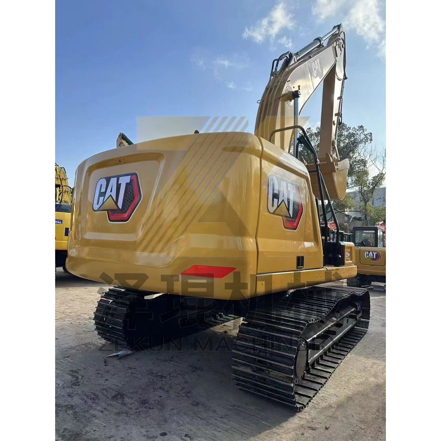 Best Cat 320GC Excavator 2023 with 1.19 m3 Bucket Capacity and Other Hydraulic Valve