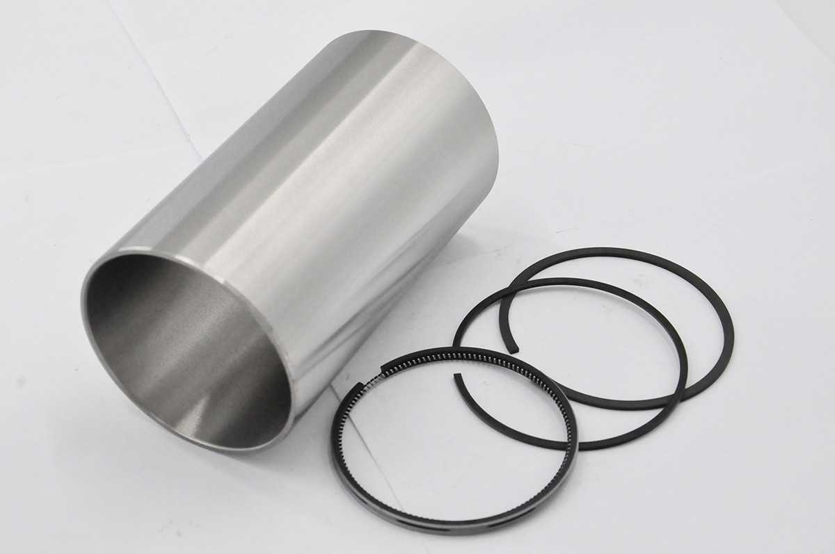 V2403 Kubota Engine Spare Parts Overhaul Kit Piston Ring Set Excavator Spares