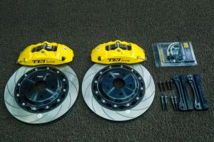 Quality Front 4 Piston Brake Caliper Kit For LEXUS ES200 250 300 350 350H IS200 250 300 350 LS400 430 460 GS300 400 wholesale