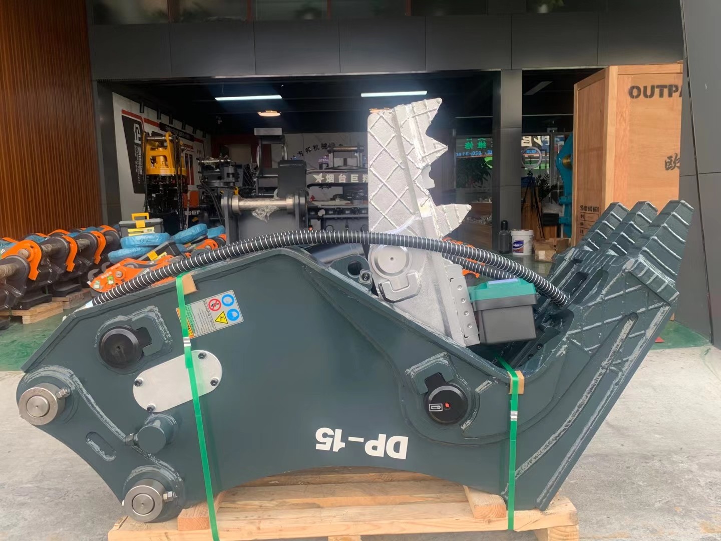 Manufacturer Wear Resistance Excavator Attachment Hydraulic Crusher Pulverizer For Sanny Hitachi Komatsu Etc