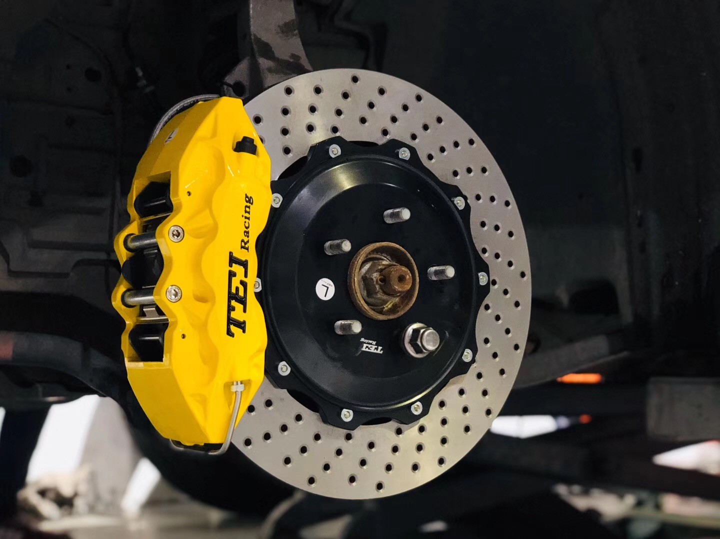 Big Brake Kit P60S 6pistonWith 355*32mm Rotor For Infiniti F35 Front P40S-R With 345*28mm Rotor For Rear