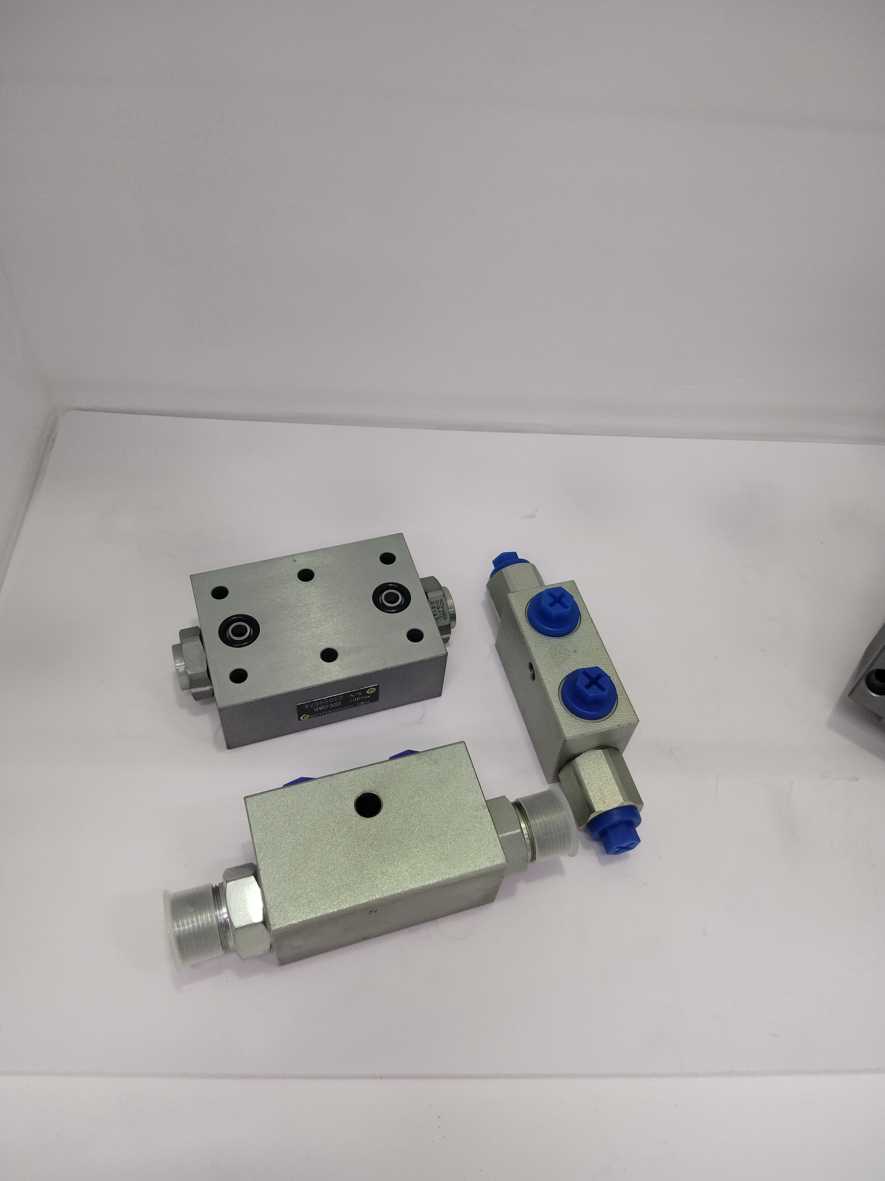 Cartridge Dual Pilot Operated Check Valve Small Size Industrial