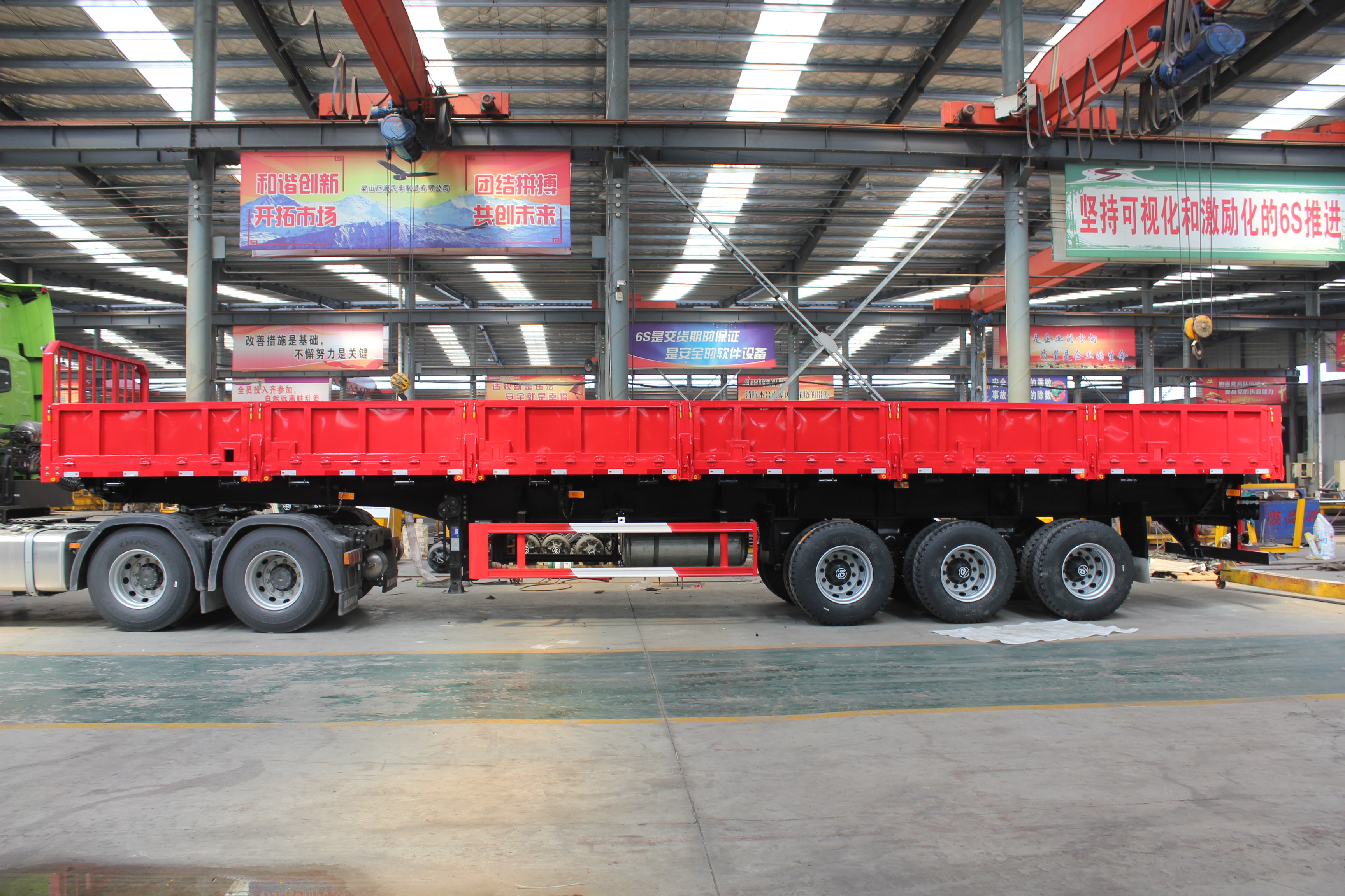 40 60 Tons Side Wall Fence Cargo Semi Truck Trailer with 4 Axles and Multifunctional