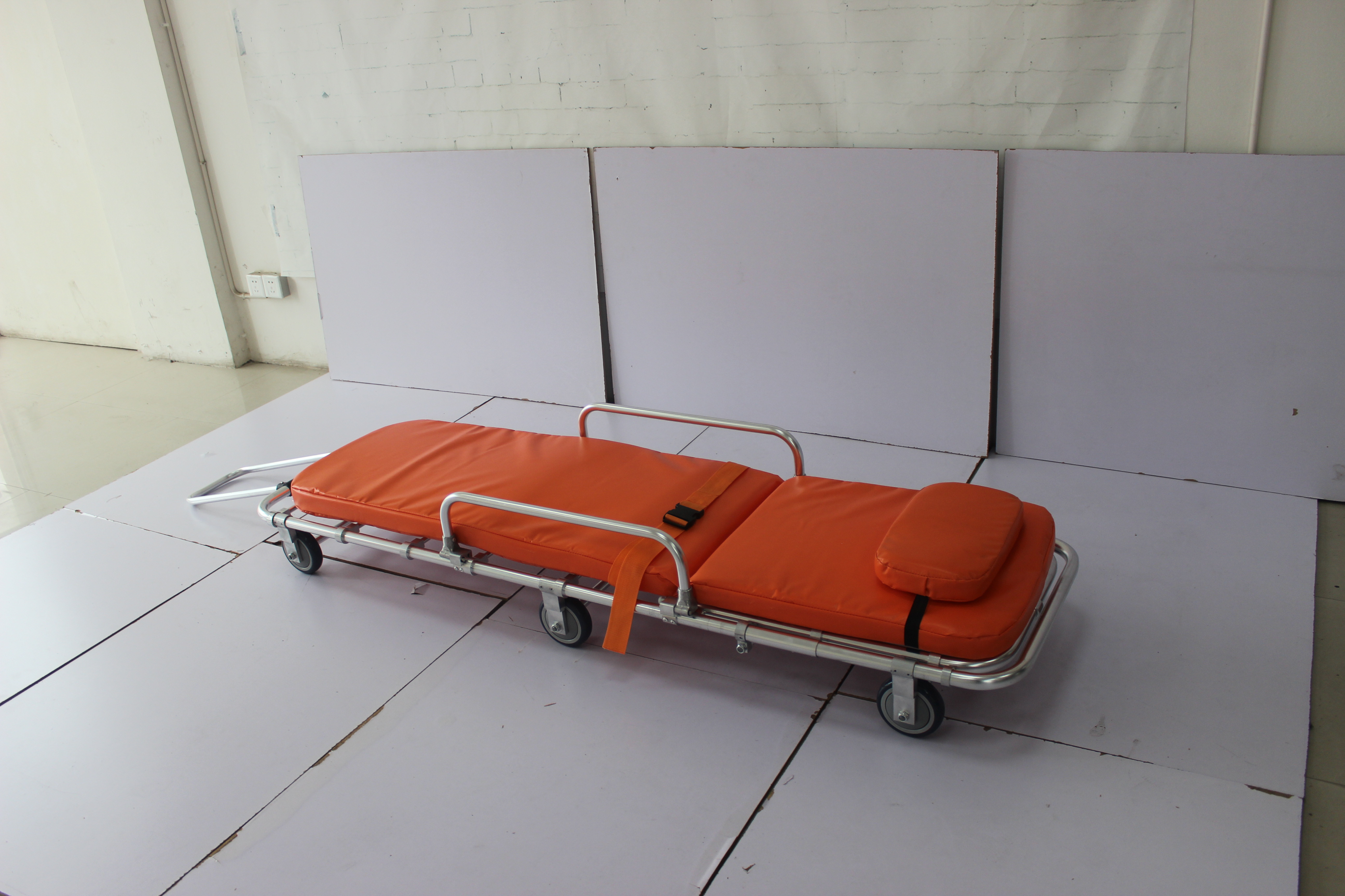 aluminum alloy ambulance stretcher trolley manual emergency stretcher cart for patient transport With 6 Wheels
