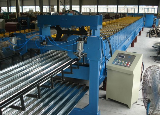 Chain Drive System Floor Deck Roll Forming Machine For Galvanized Cold Steel Sheet