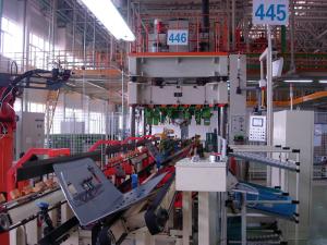 Quality Heavy Duty 1500T Hydraulic Deep Drawing Press Machine For Stamping PLC Control wholesale