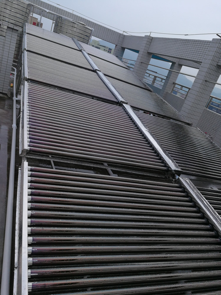Solar Thermal Heat Pipe Vacuum Tube Solar Collector High Efficiency OEM Service