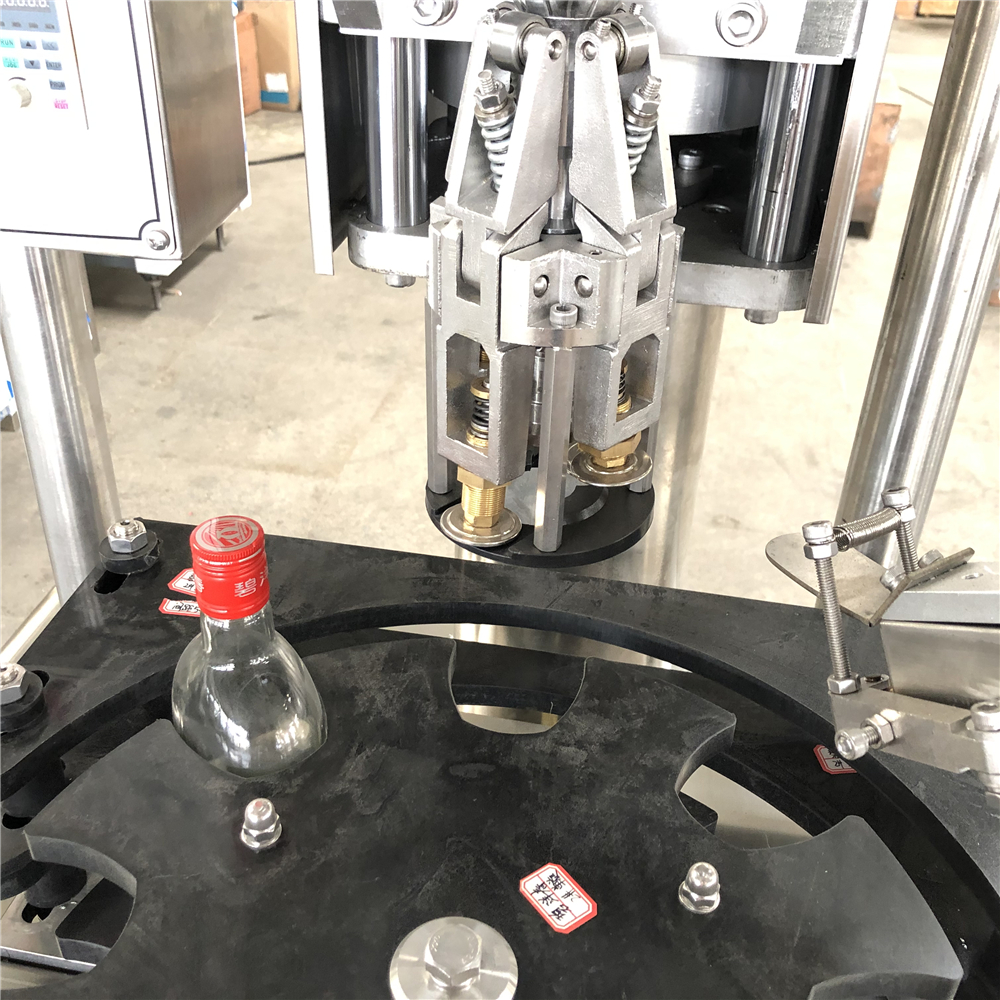 High Performance Automatic Bottle Capping Machine Olive Oil Glass Bottles Cap Tightening