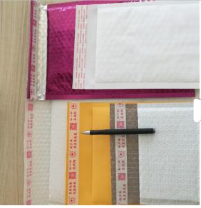 Quality Shine Aluminium Foil Bubble Envelopes Lightweight For Postal Savings wholesale