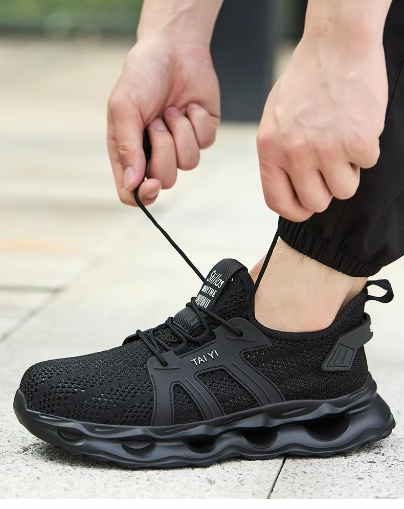 Plastic Toe Anti-Smashing Men's Electrical Safety Shoes With EVA Sole And Kevlar Anti-Stab 6kv Insulated
