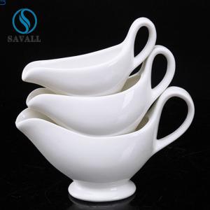 Quality Irregular SAVALL White Porcelain Gravy Boat Ceramic Gravy Jug wholesale