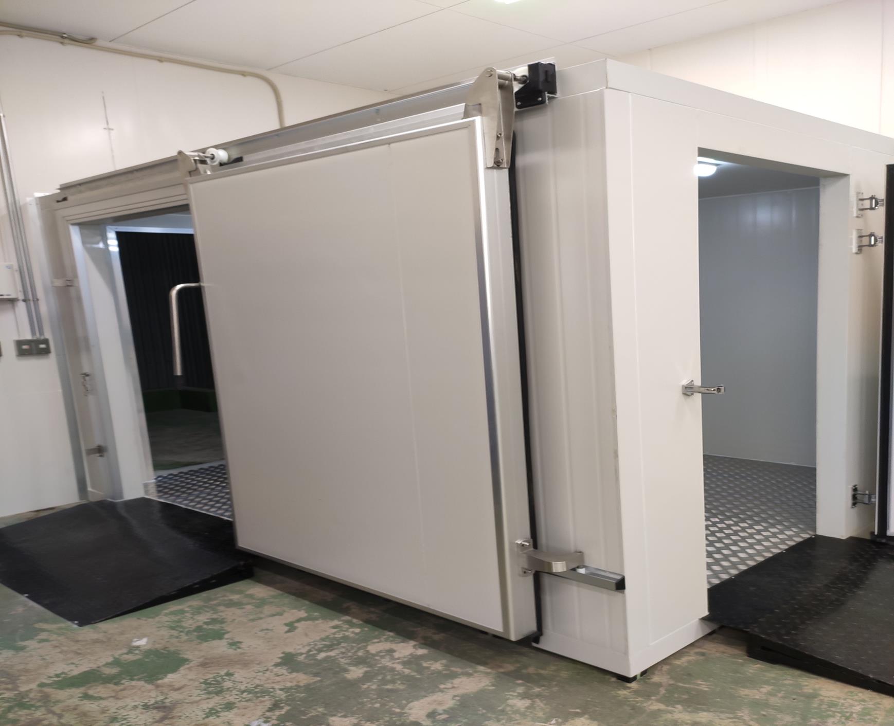 Customized refrigerated storage products freezer chamber