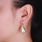 Hot Sale 18K Yellow Daimonds White Agate Drop Dangle Earrings for Women Gift (