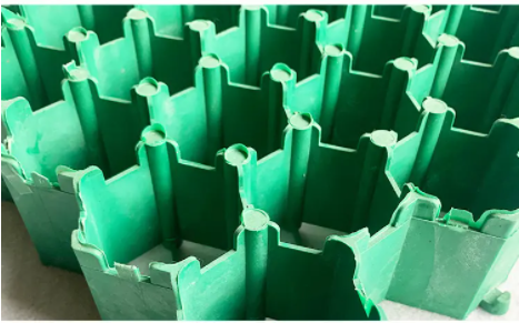 500*500*70MM High Compressive Strength HDPE Interlocking Gravel Grass Paving Grid