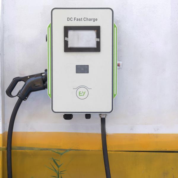 30kW DC Fast Charger for Hyundai Ioniq 5 at KIWI Amusement Park Supermarket