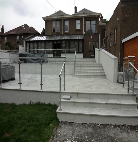 Round Post Glass Balcony Railing Customized Color With 316 / 304 Stainless Steel