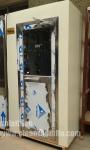 2people Enter Air shower for Cleanroom Entrance